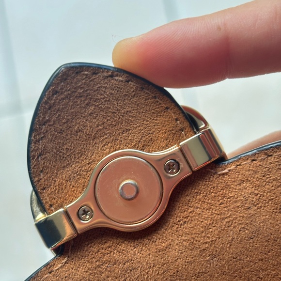 Coach Mini Wallet On A Chain - Picture 4 of 7